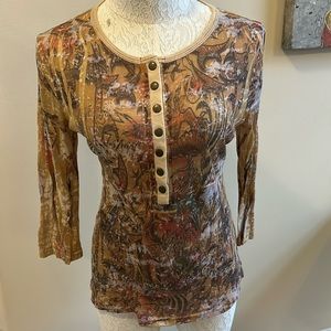 Beautiful colors 3/4 sleeves t-shirt